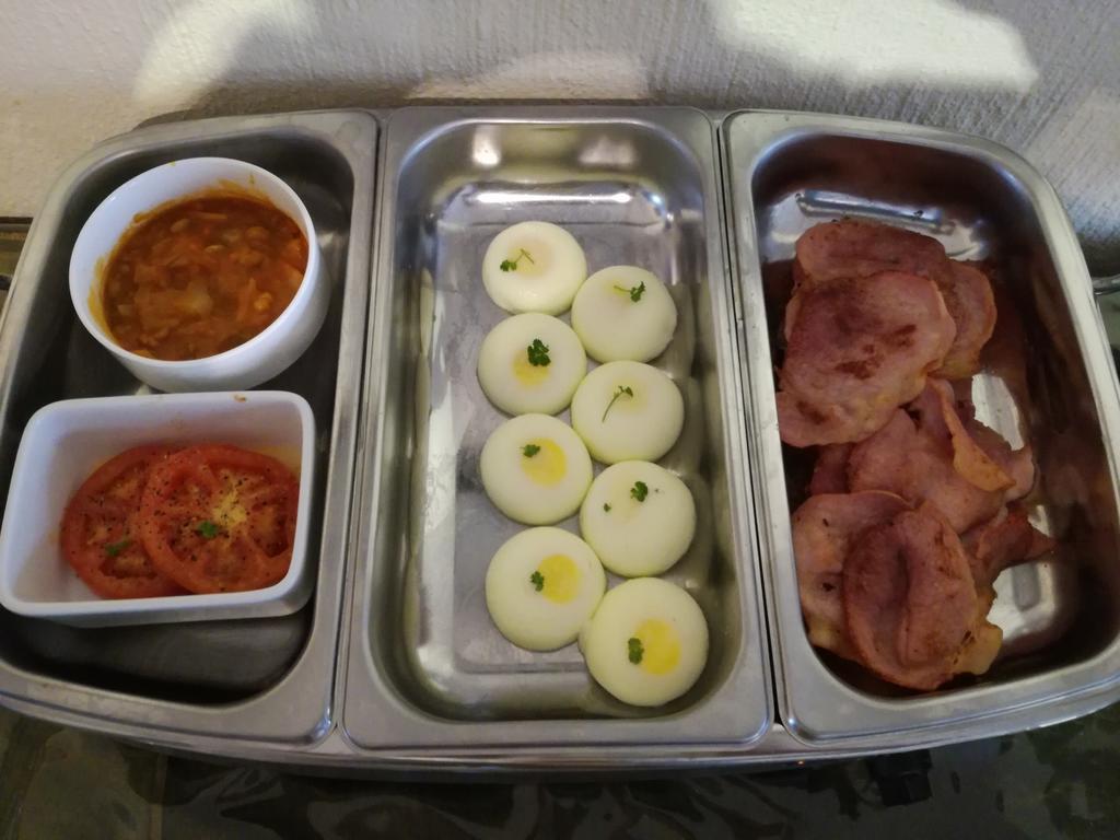 All Over Africa Guest House 켐턴파크 외부 사진