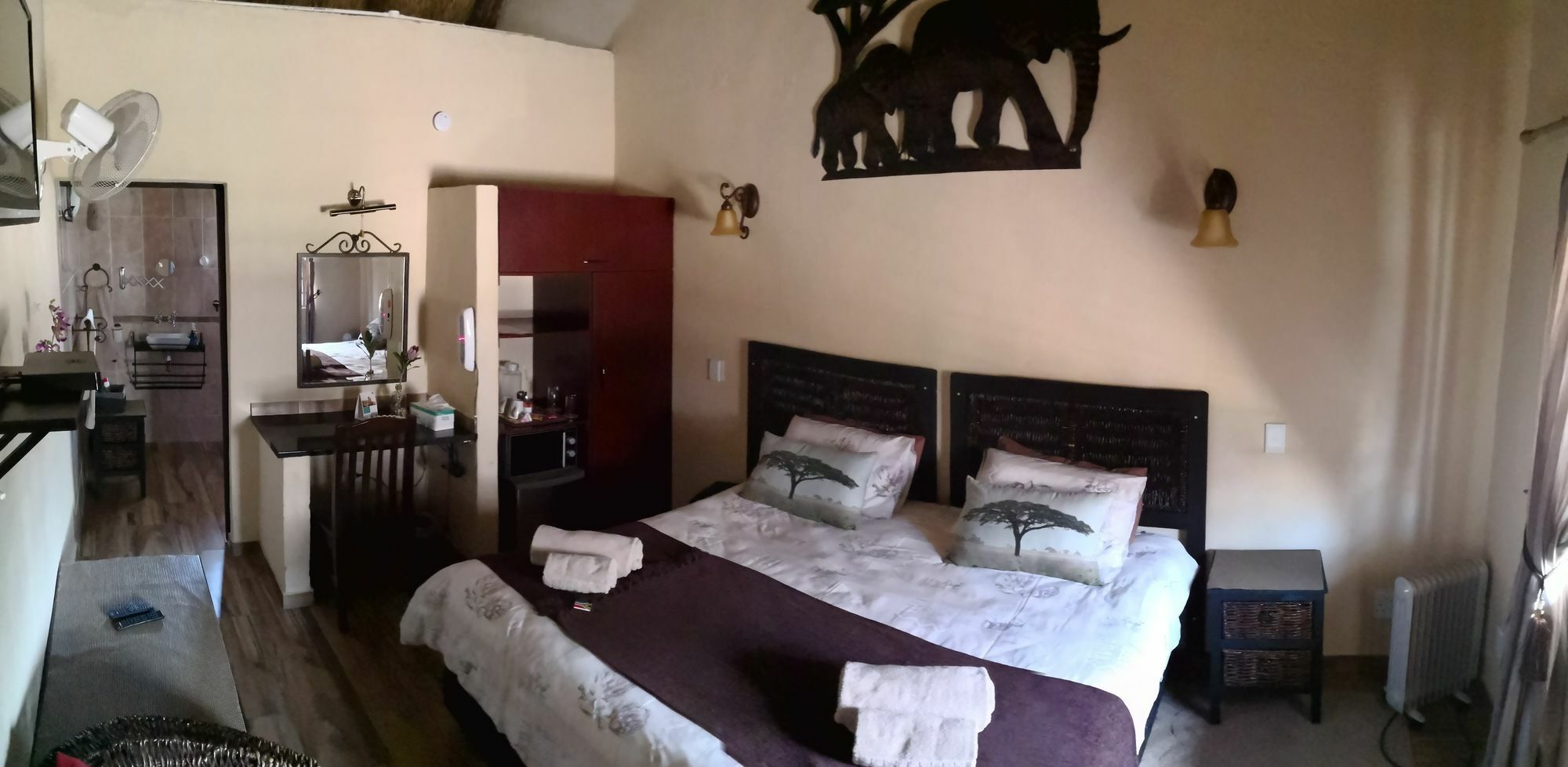 All Over Africa Guest House 켐턴파크 외부 사진