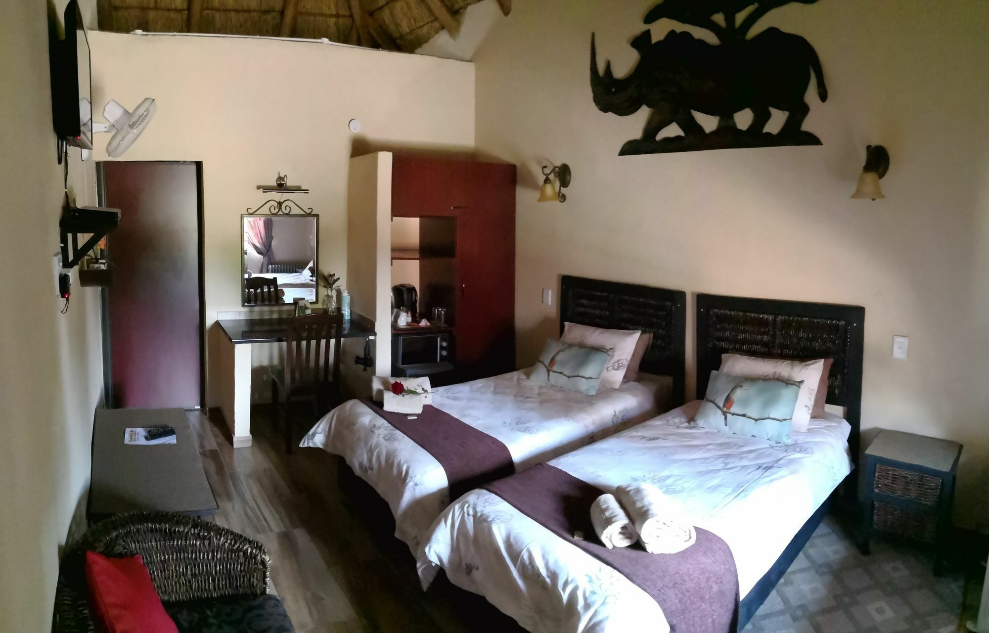 All Over Africa Guest House 켐턴파크 외부 사진
